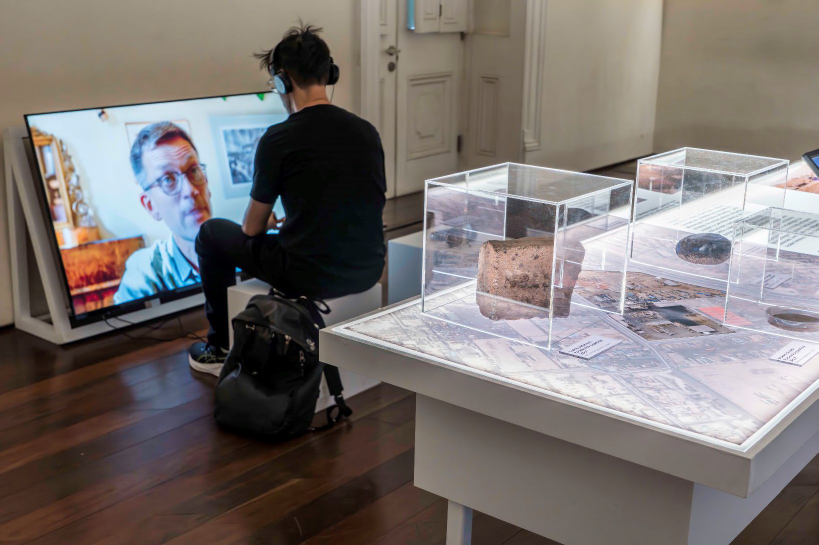 Visita guiada con Claudia del Fierro en «Descampados. Memorias de la contaminación por polimetales tóxicos en Arica»