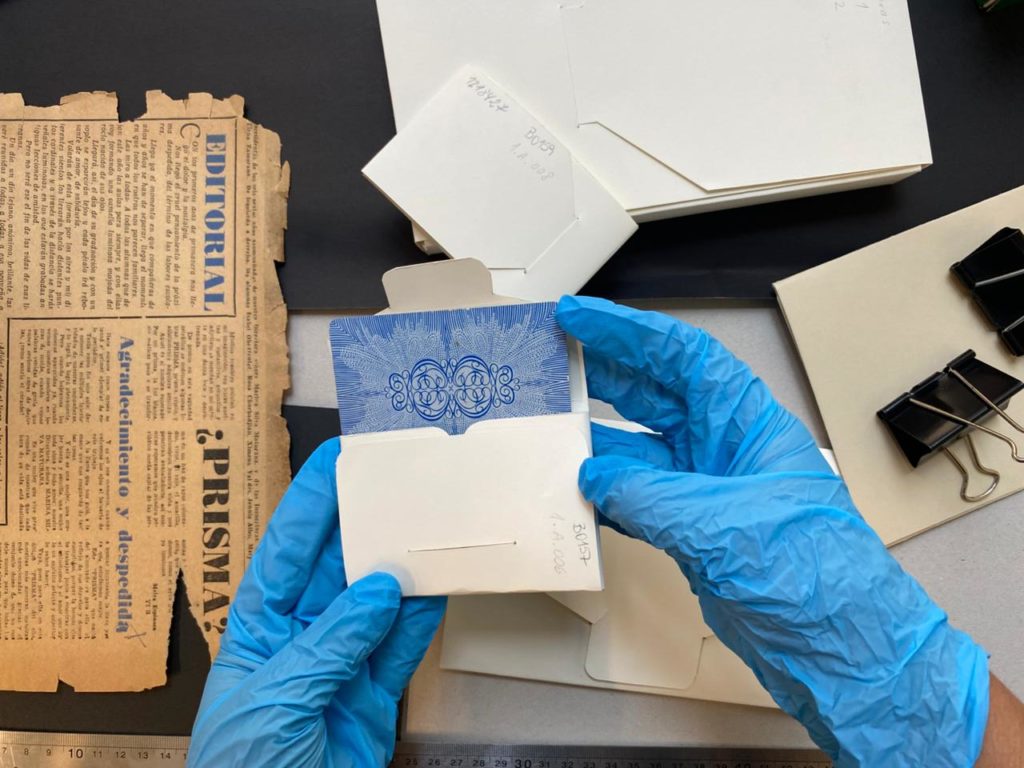 Taller de introducción a la conservación de archivos y objetos personales: Lo que el amor no conservó… Pero tu si puedes